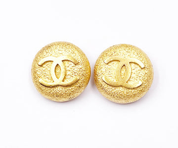 CHANEL Vintage Gold Plated CC Matte Texture Large Clip on Earrings