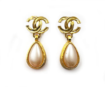 CHANEL Vintage Gold Plated CC Pearl Tear Drop Dangle Clip on Earrings